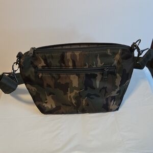Lug Camouflage Shoulder/Crossbody Bag
